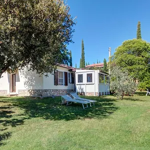 https://artemisia-negli-ulivi-bb.it-tuscanyhotel.com