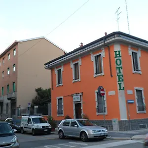 https://hotel-la-caravella-milan.italymilanhotels.net